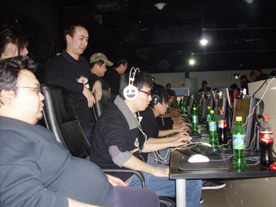 LEC夏季赛W4D1：FNC爆冷输TH让出榜首；四队力争常规赛第一