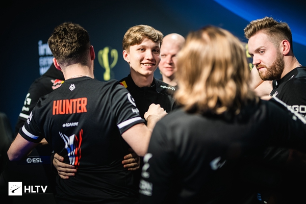 里程碑：Life达成LPL 500助攻成绩