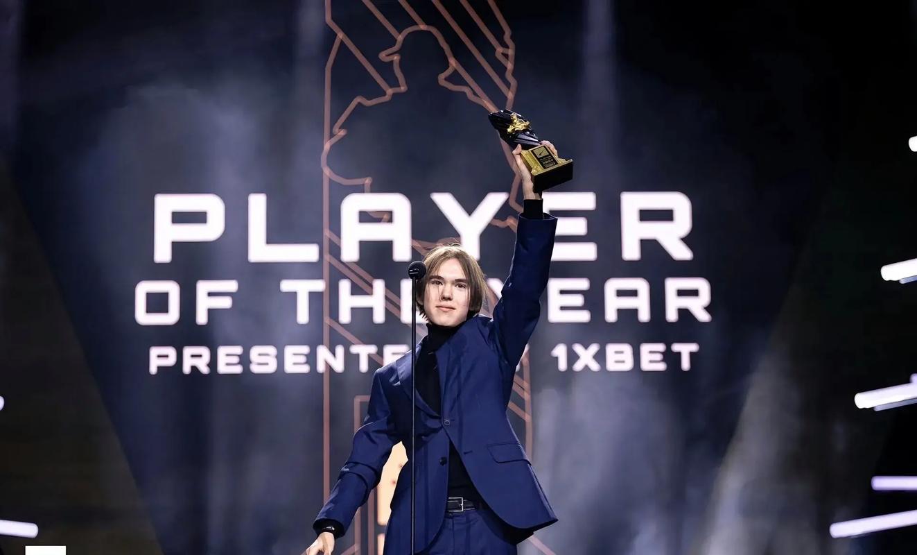 【战报】王者荣耀2020KPL秋季赛，WB.TS 3：0 上海EDG.M稳稳拿下